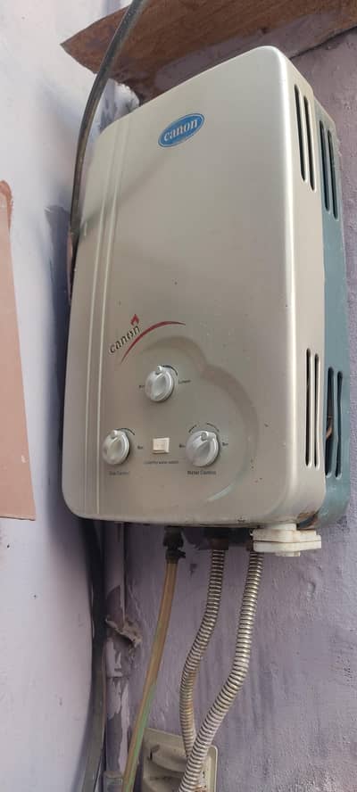 Canon Gas Geaser New condition Working Great Allah original