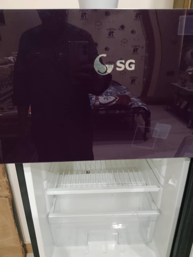 Mini Refrigerator 5