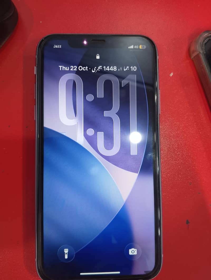 Apple iPhone 11 0