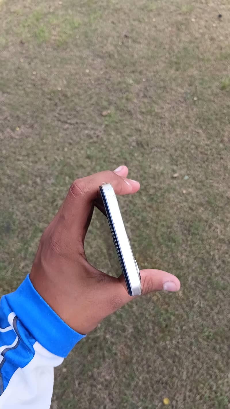 Realme Note 70 4