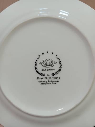 Dinner set 61 pieces (Brand new)