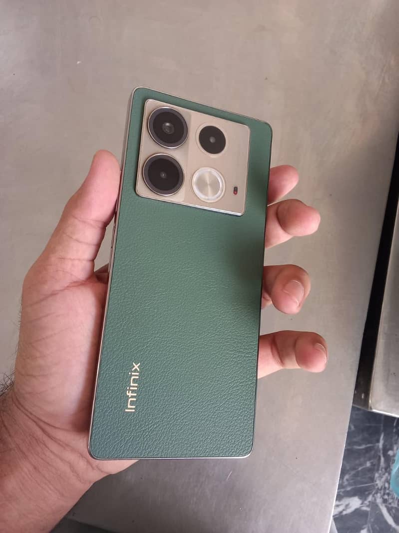 Infinix Note 40 4