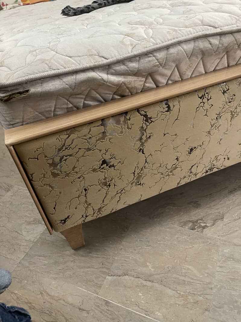 Bed and side tables 2