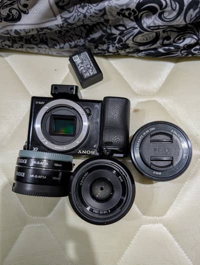Sony a6000 Complete Bundle with 2 Lenses and DJI Ronin-SC