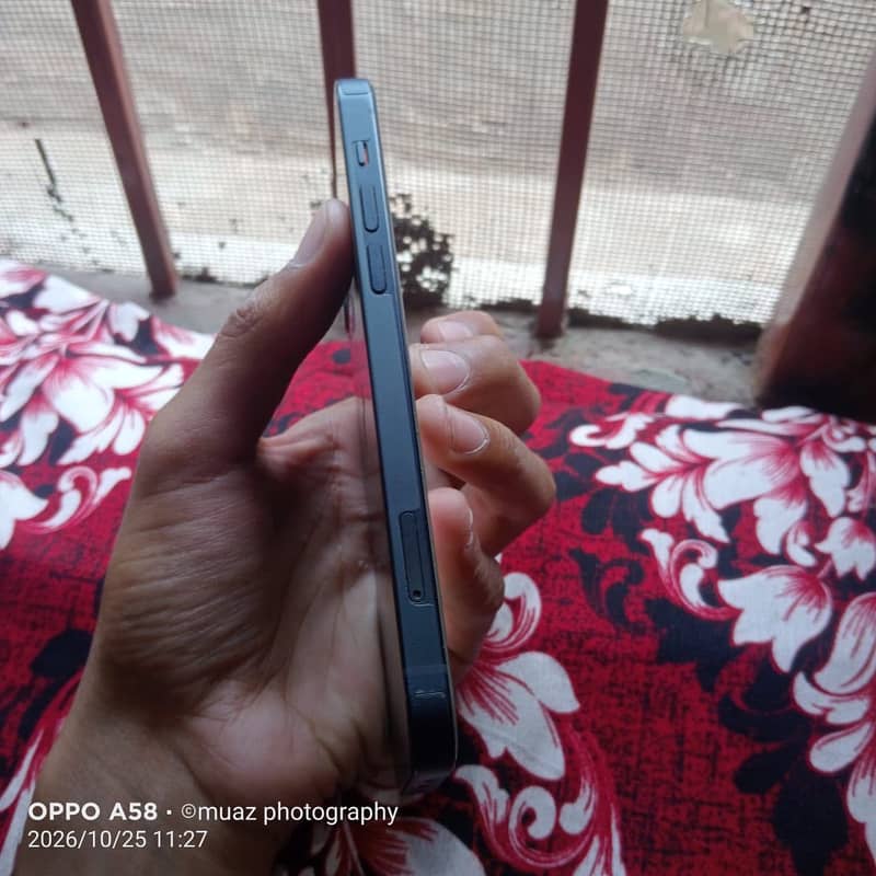 Apple iPhone 12 2