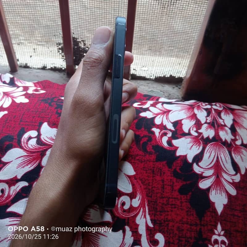 Apple iPhone 12 5