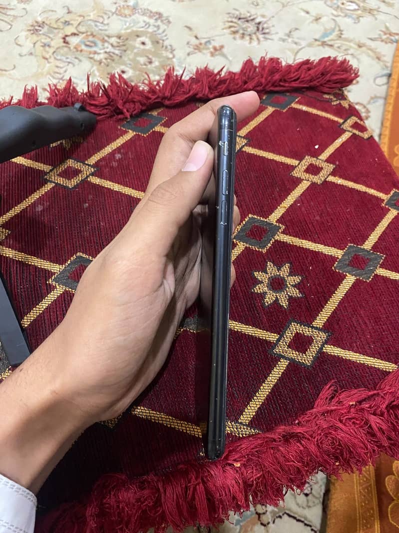 Apple iPhone 7 Plus 1