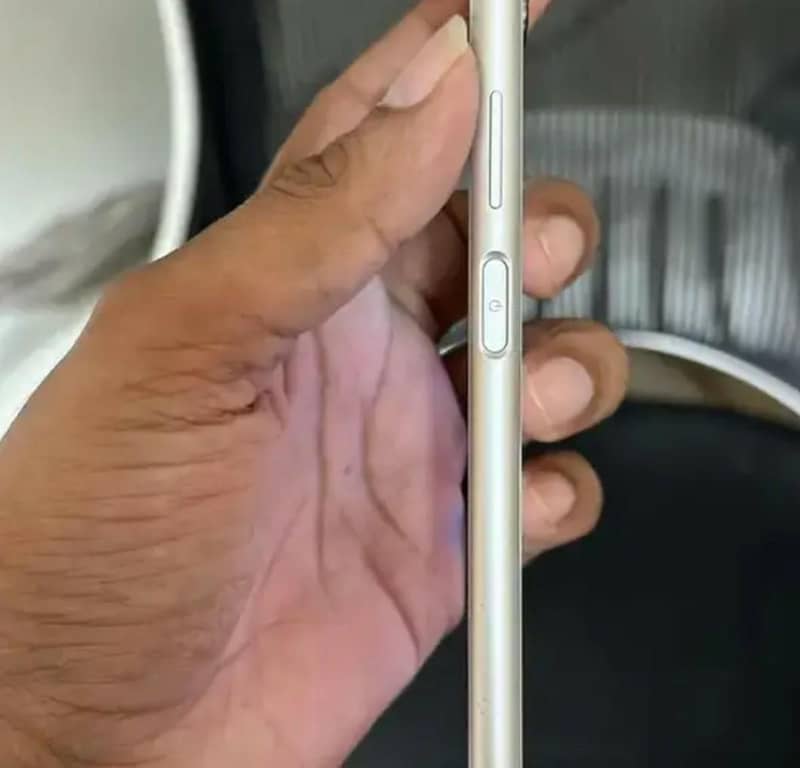 Sony Xperia 8 5