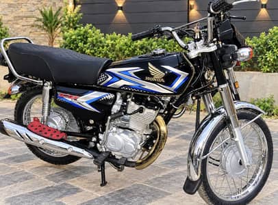 Black Edition / Lush Honda 125 / Premium Number Installed