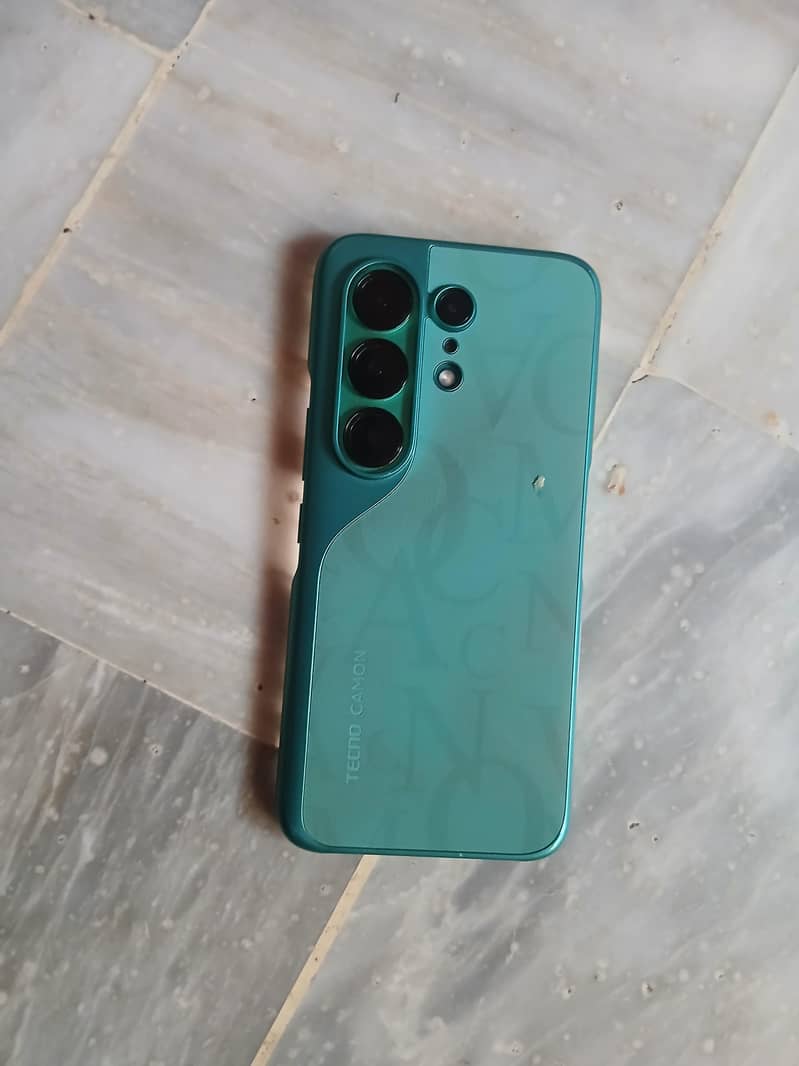 Tecno Camon 50 Pro 0