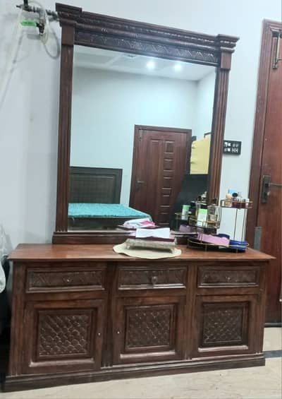 dressing table