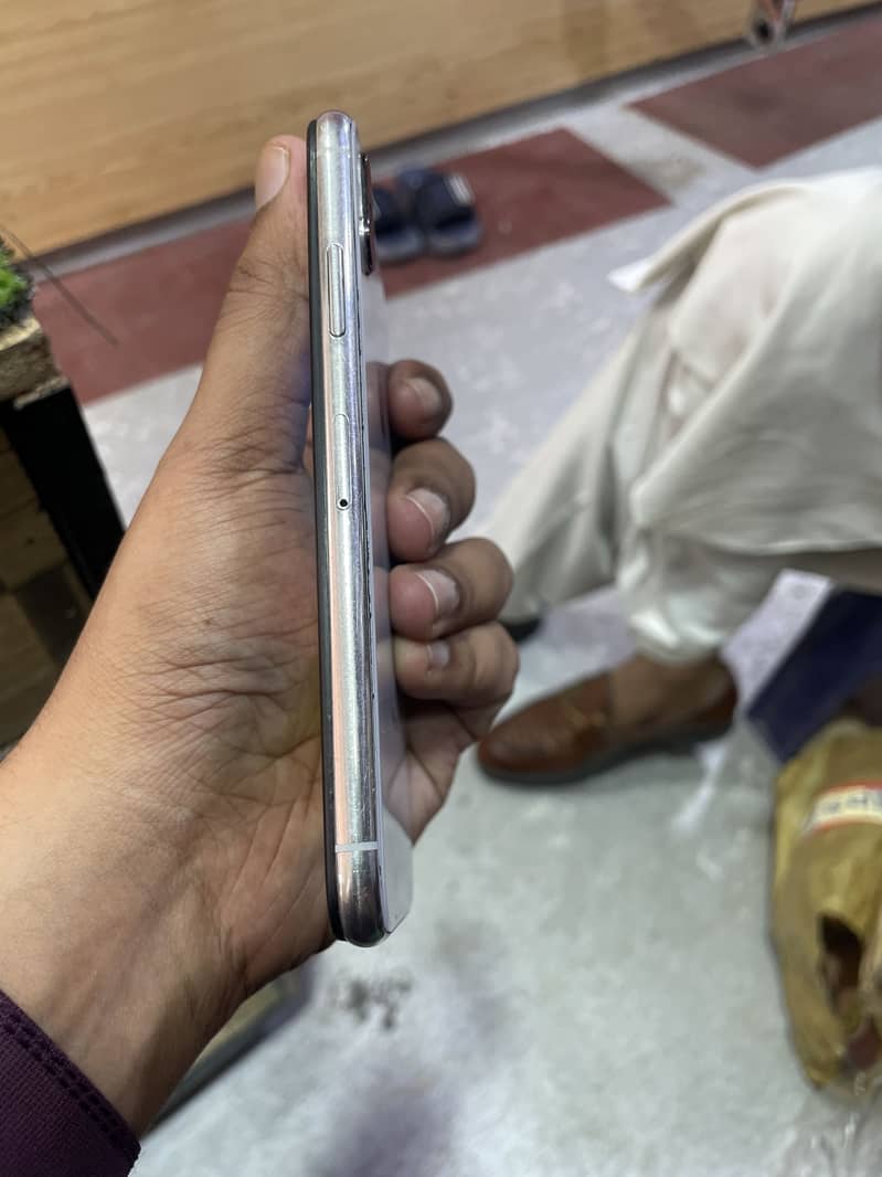 Apple iPhone X 2