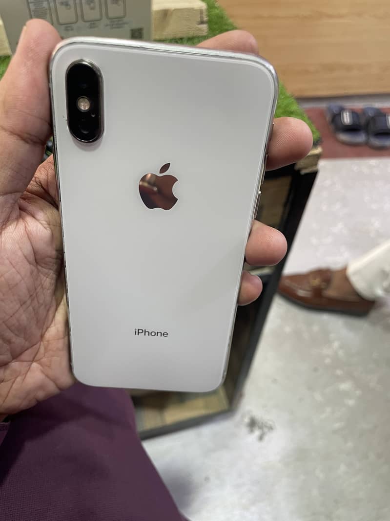 Apple iPhone X 3