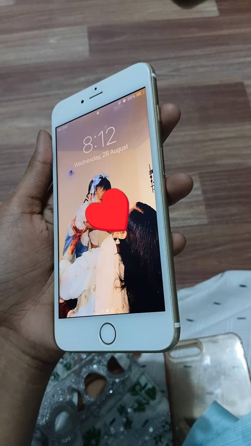Apple iPhone 6 Plus 0