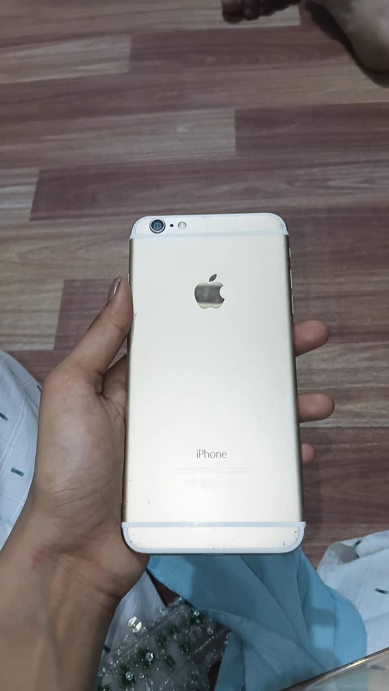 Apple iPhone 6 Plus 1