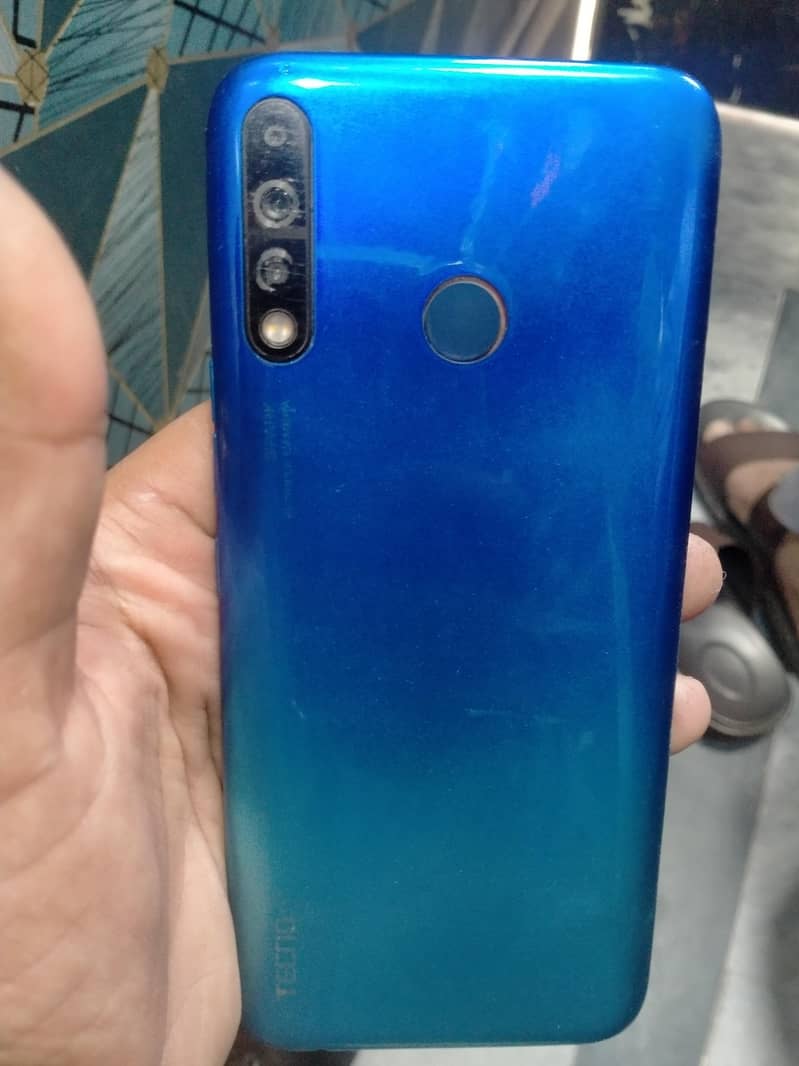 Tecno Spark 4 0