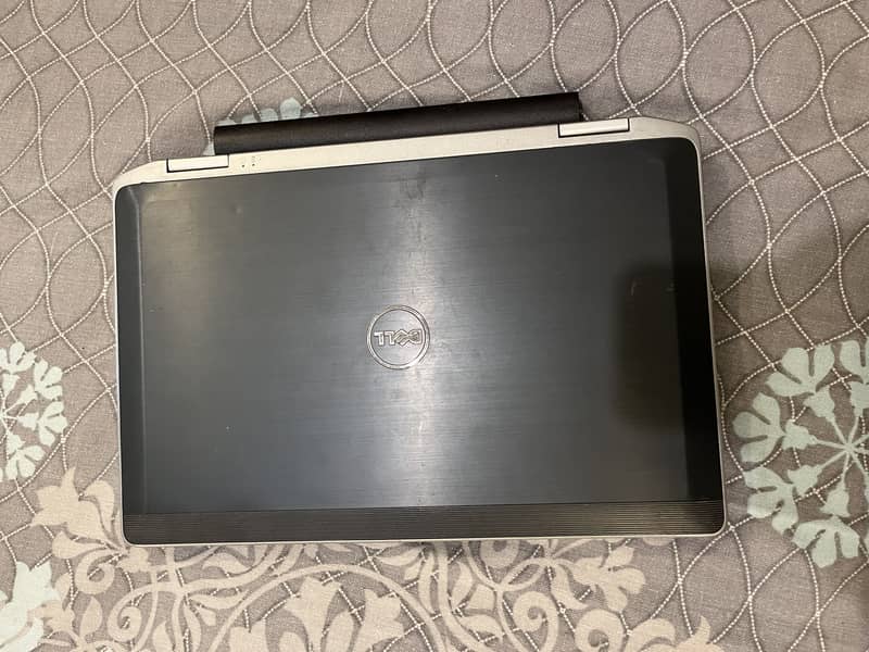 Dell Latitude E6320 2