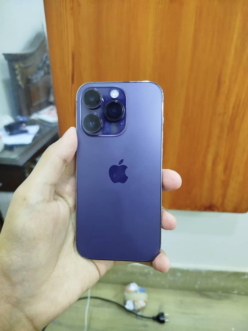 Apple iPhone 14 Pro FU 0