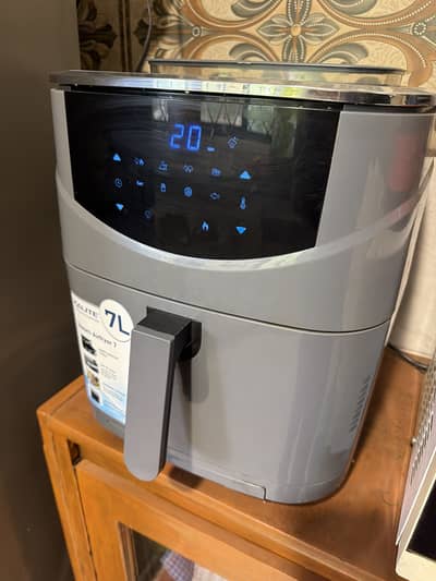 7 liter AIR FRYER + STEAMER (2 in 1)
