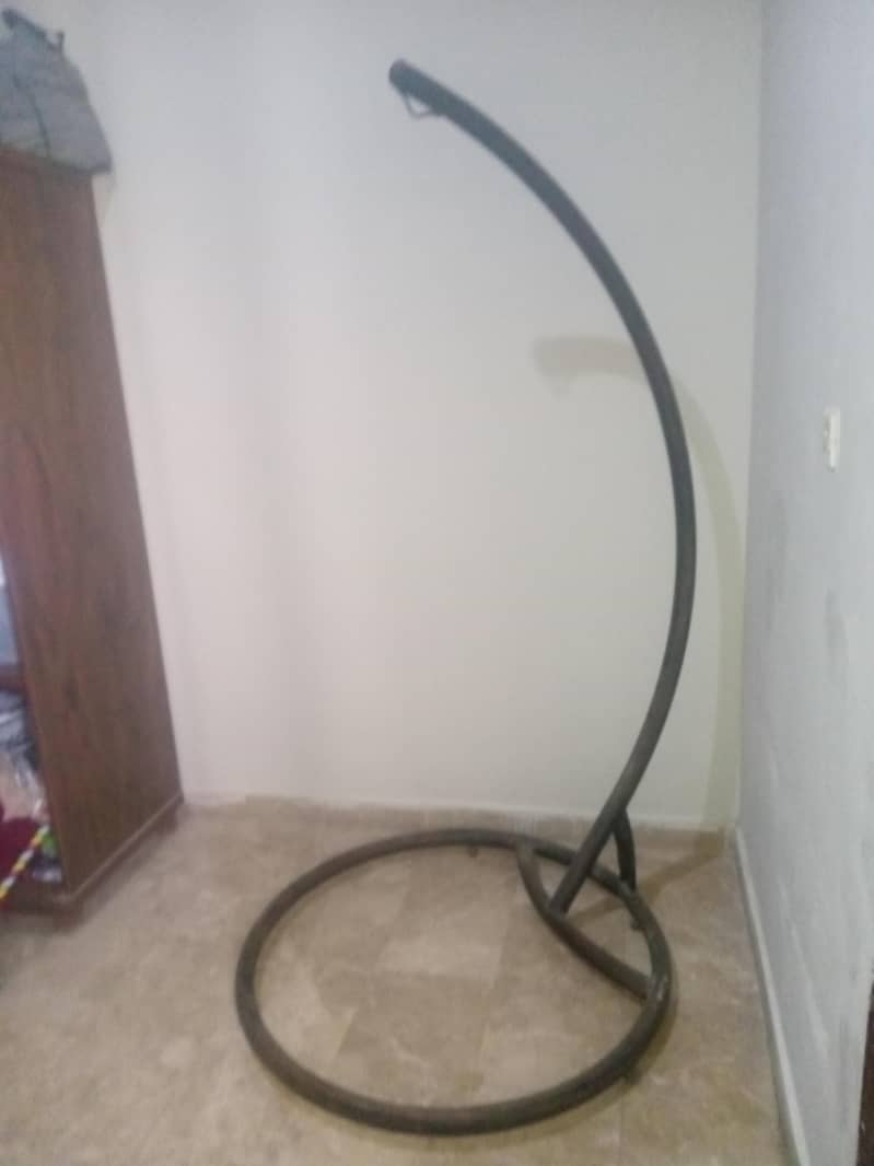 swing stand (large) 1