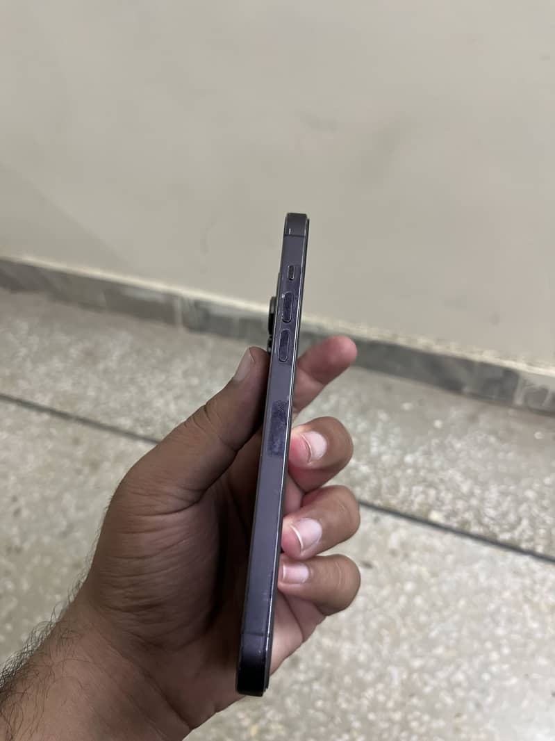 Apple iPhone 14 Pro Max 1