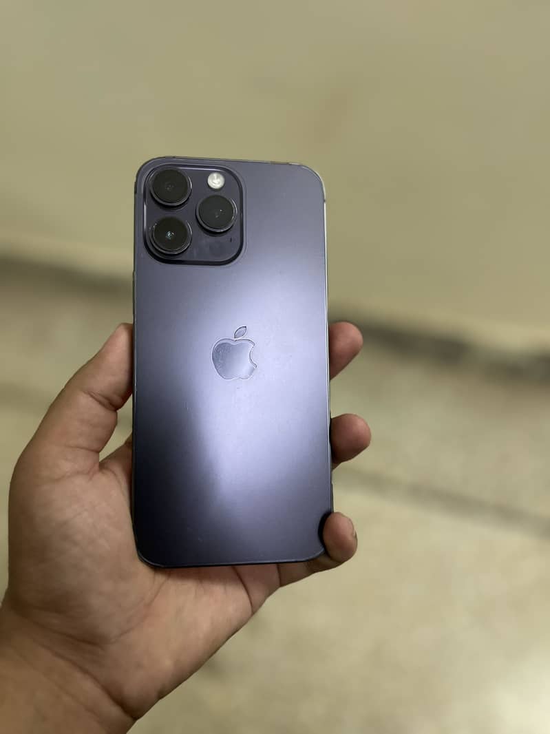 Apple iPhone 14 Pro Max 4