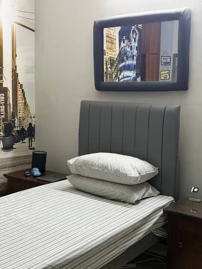 WOODEN POSHISH BED + 2 SIDE TABLES + CURTAINS+ MIRROR