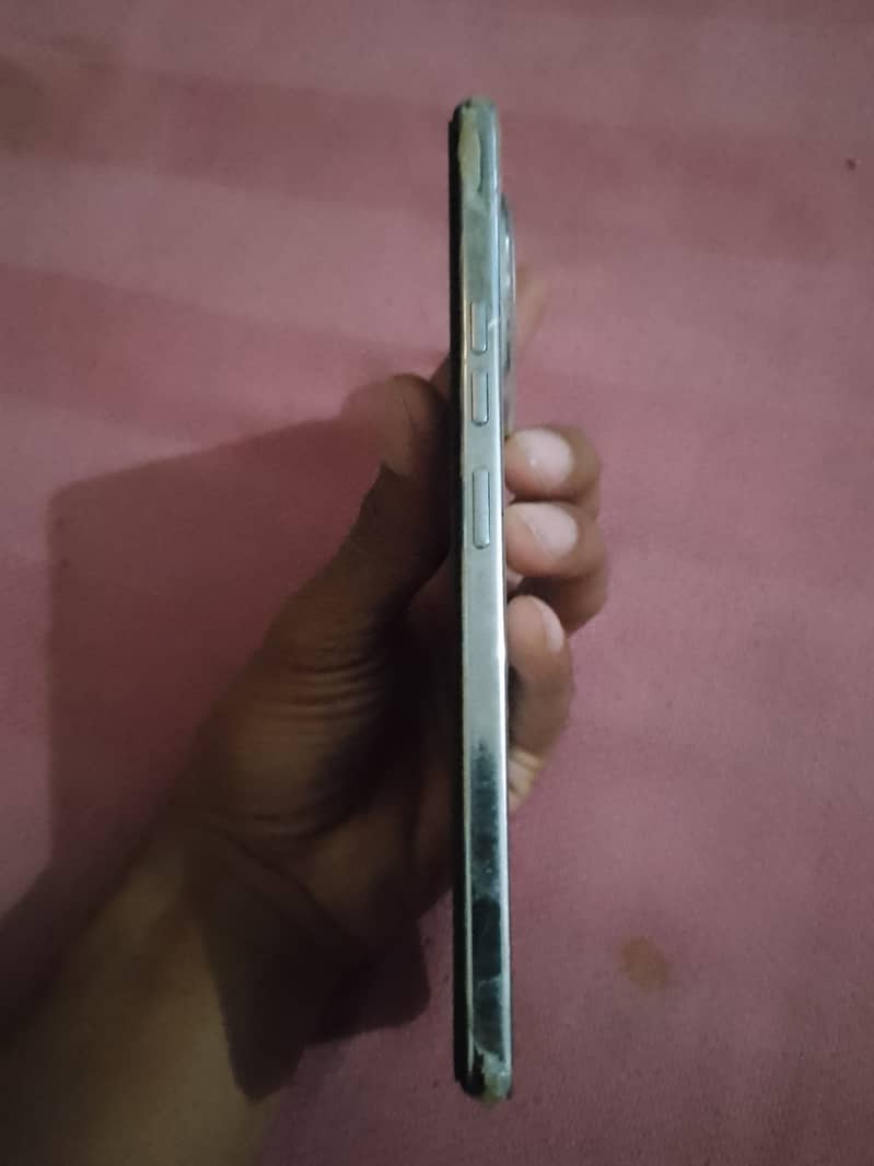 Tecno CAMON 30 1