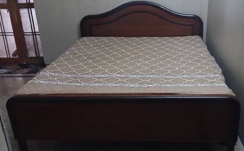 double bed wooden with side table