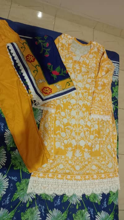 Gul Ahmed Ideas Light Yellow Lawn Suit