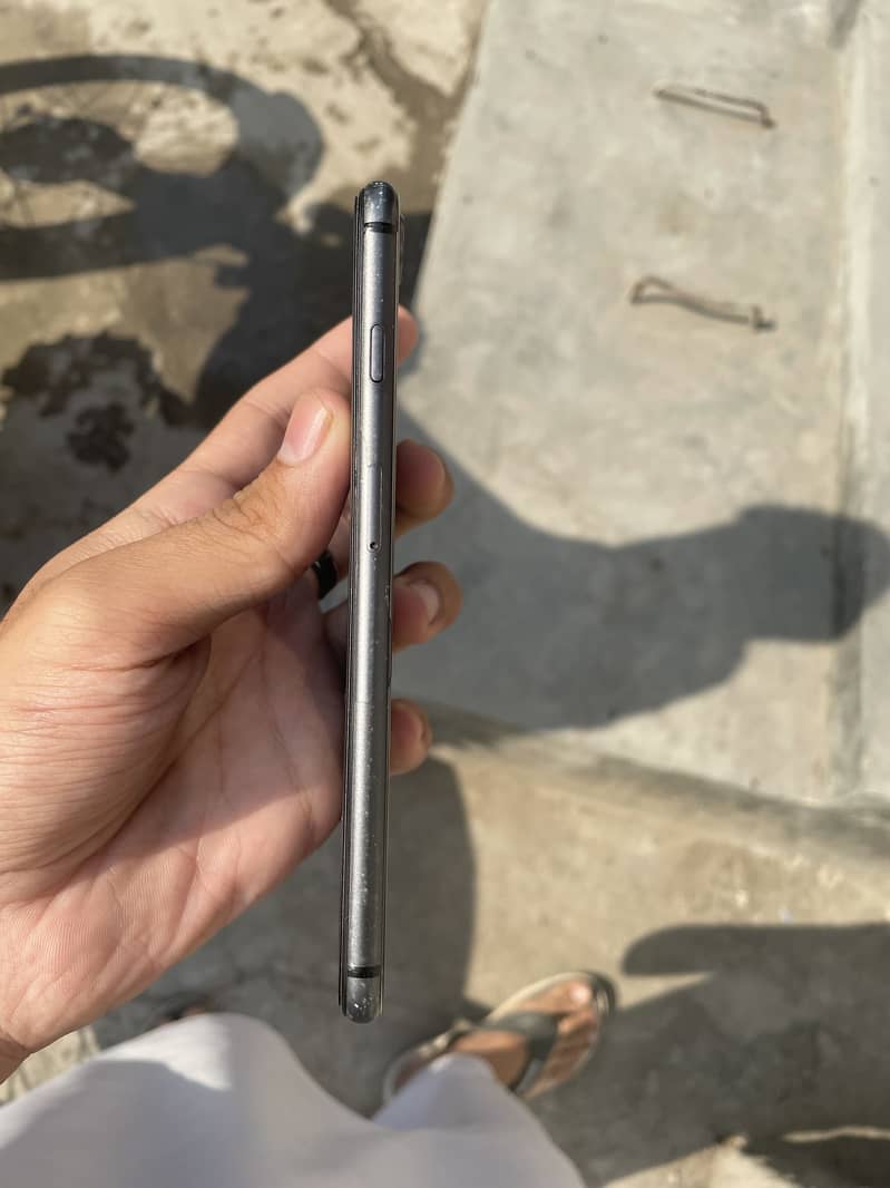 Apple iPhone 8 Plus 2