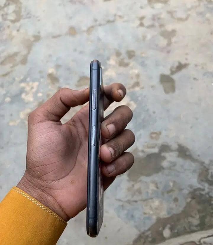 Apple iPhone X 5