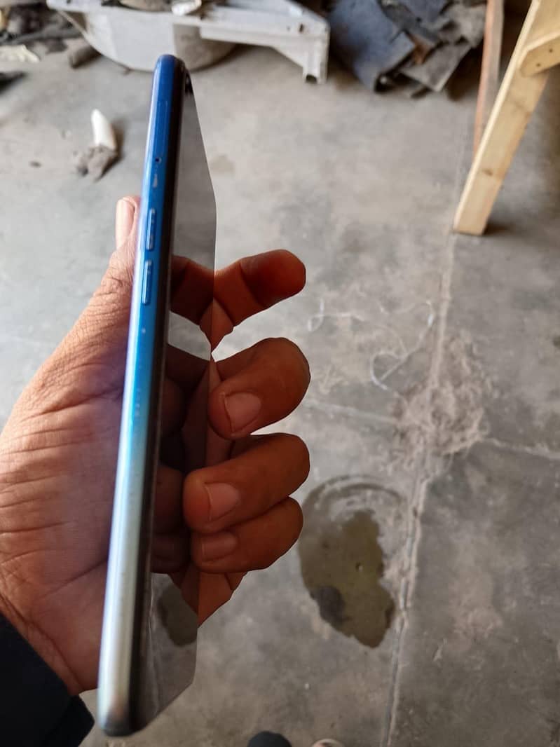 OPPO A54 4
