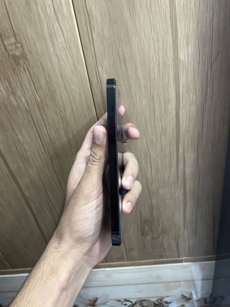 Apple iPhone 14 Pro Max 2