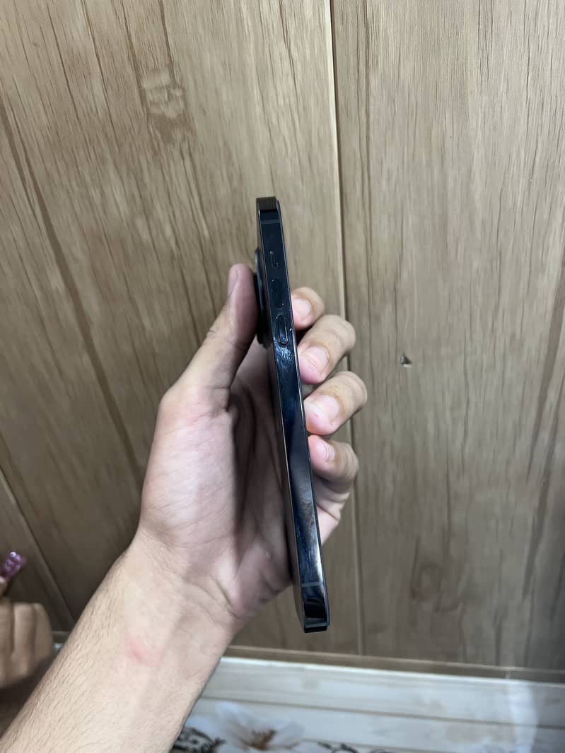 Apple iPhone 14 Pro Max 3
