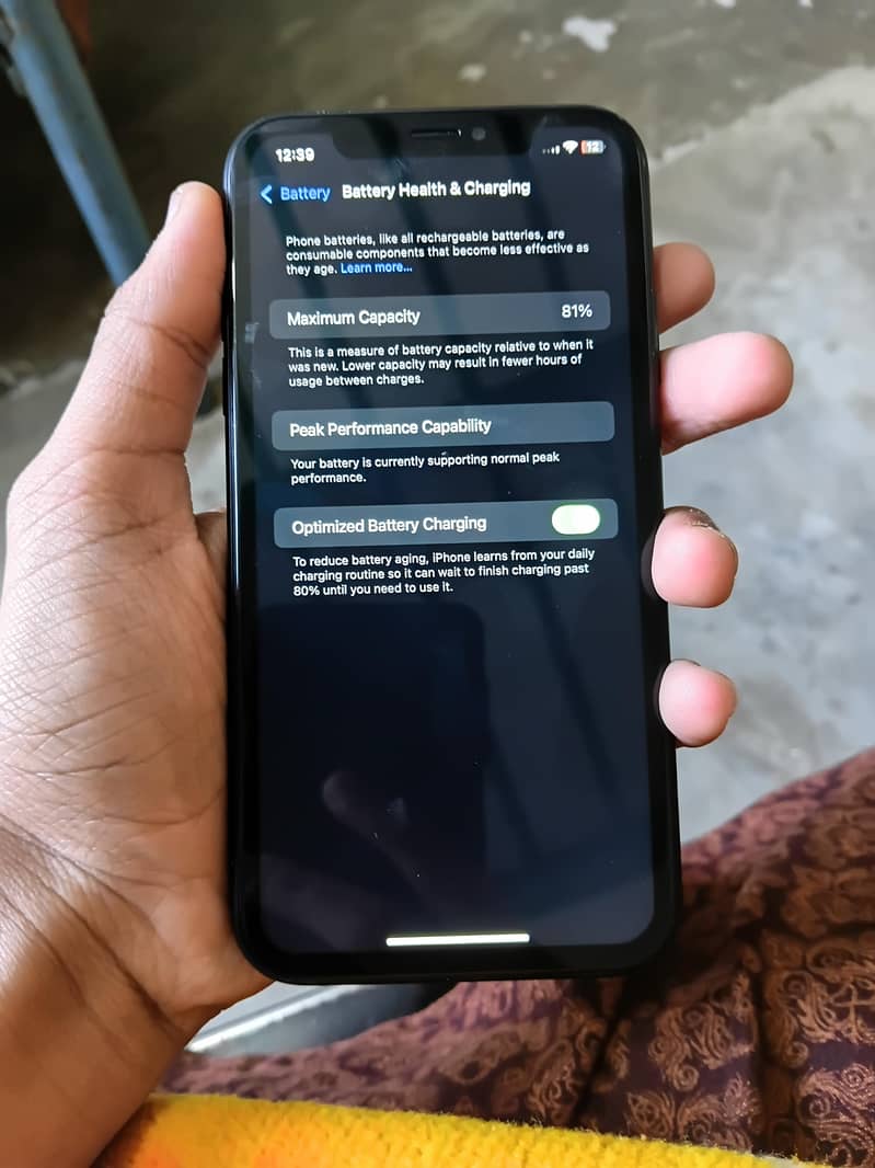 Apple iPhone XR 3
