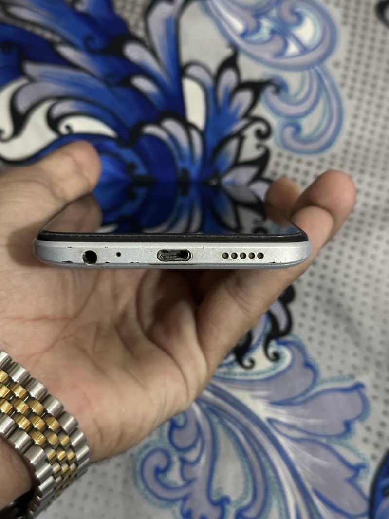 Tecno Spark 8C 3