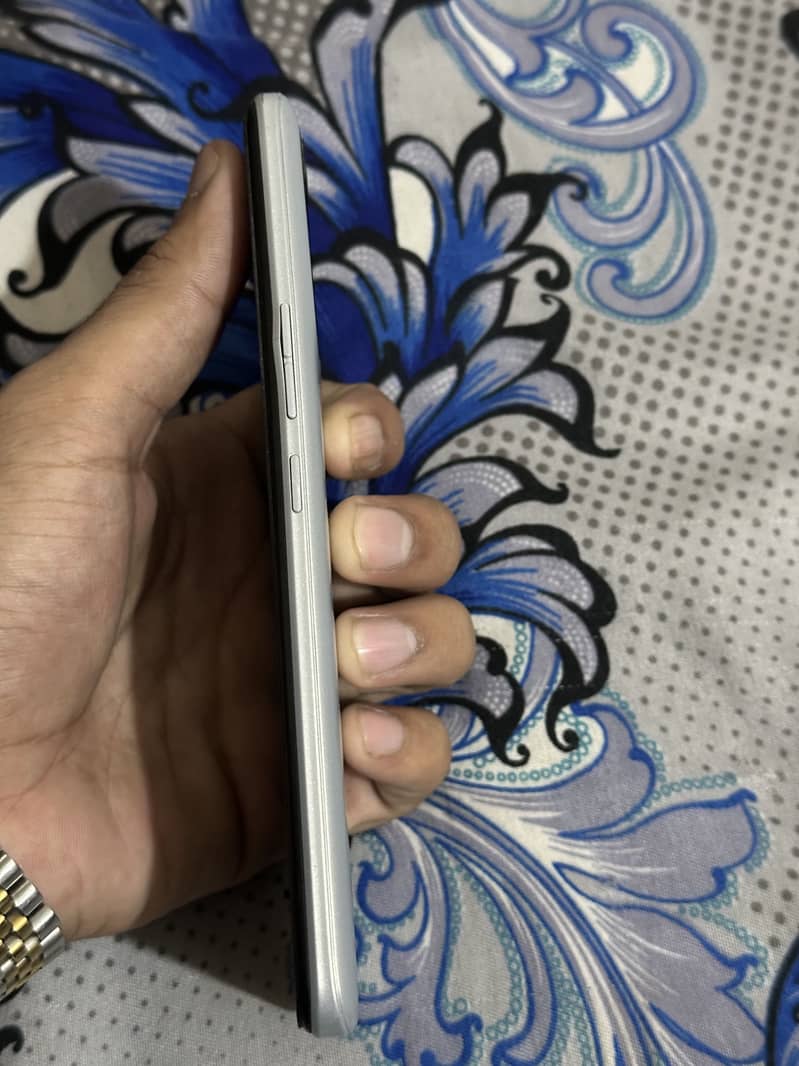 Tecno Spark 8C 5
