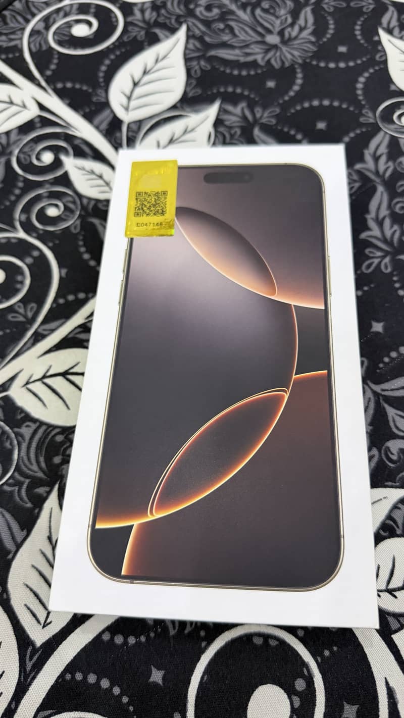 Apple iPhone 16 Pro Max 0