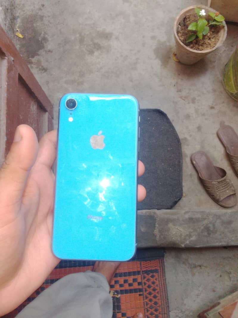 Apple iPhone XR 0