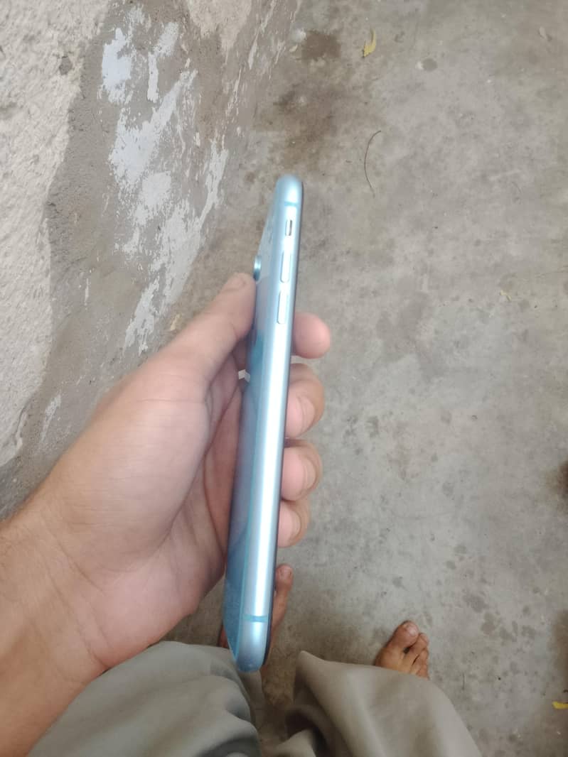 Apple iPhone XR 2