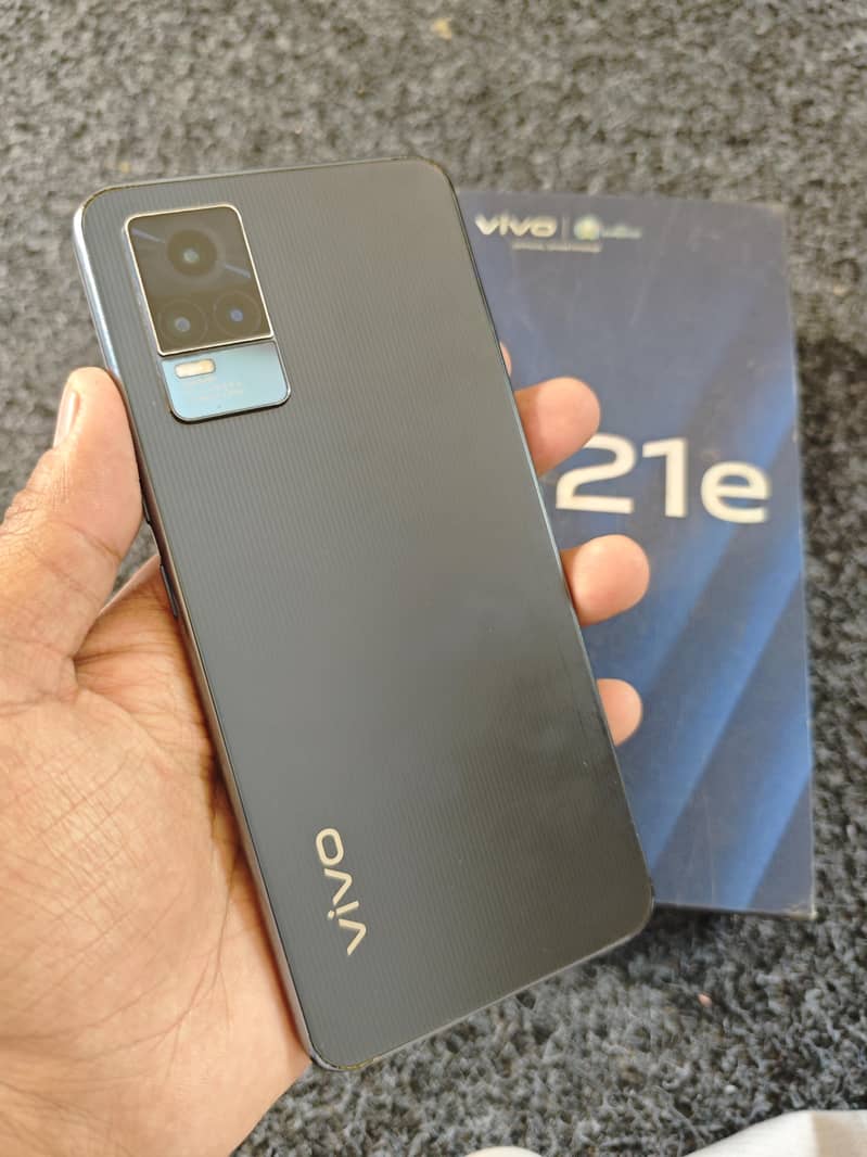 Vivo V21e 1