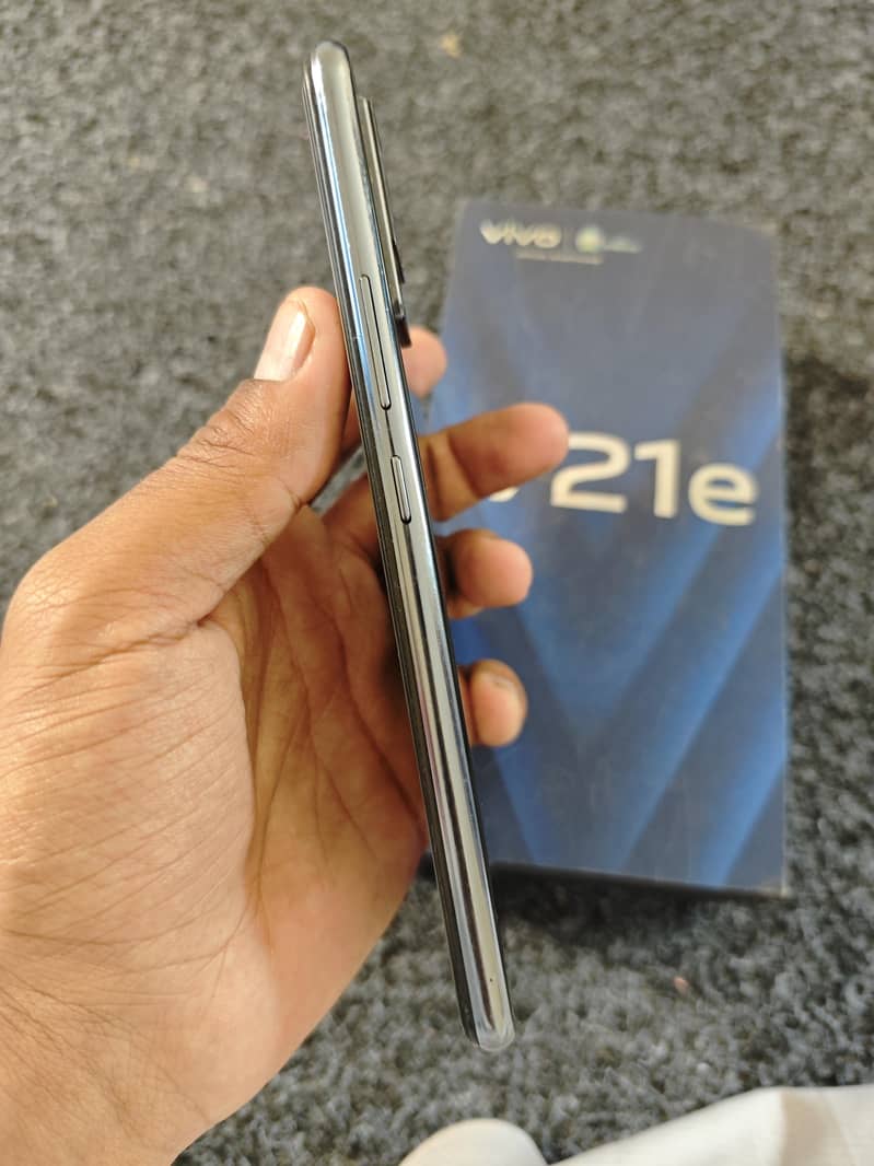 Vivo V21e 8