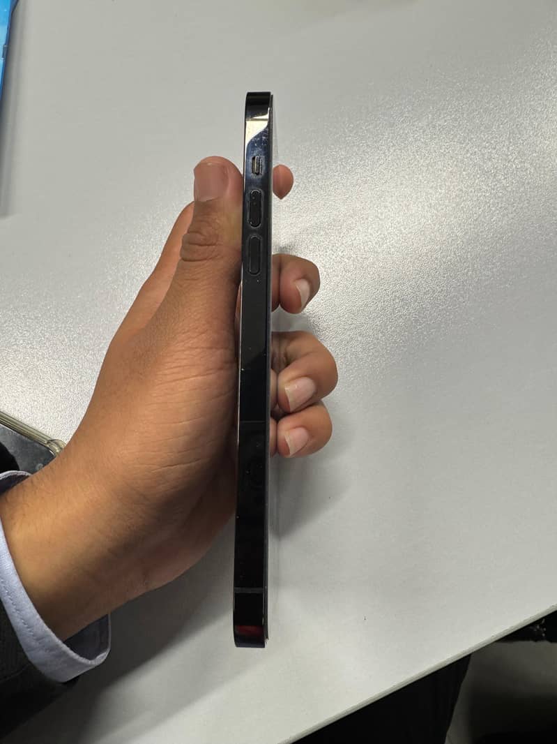 Apple iPhone 14 Pro Max JV 2