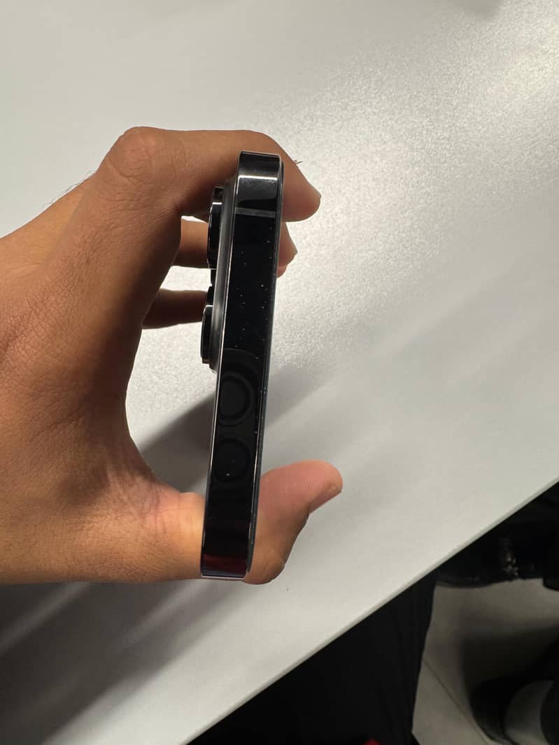 Apple iPhone 14 Pro Max JV 5