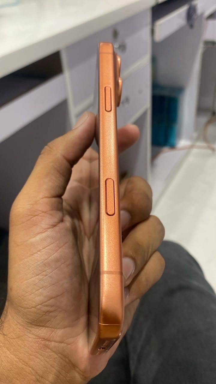 Apple iPhone 17 Pro Max dummy 4