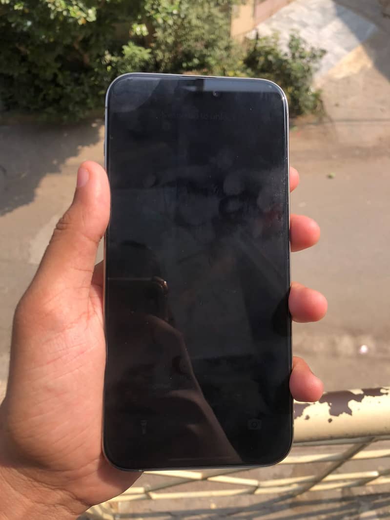 Apple iPhone 15 Pro Max 1