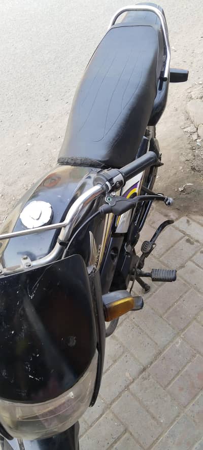 Honda cd100 good working condition all documents on the spot biometric