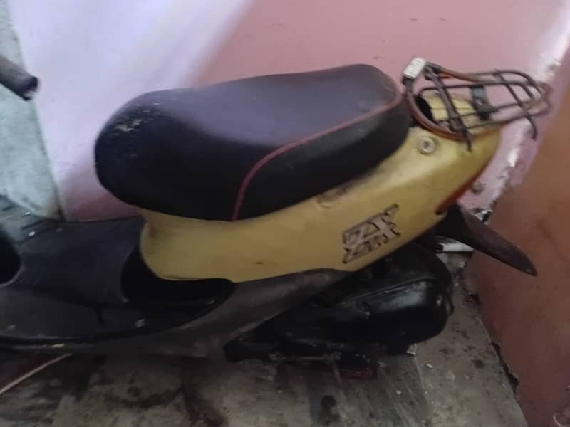 Scooty 4