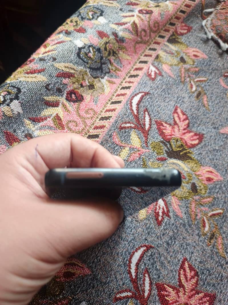 Samsung Mobile Note 9 3